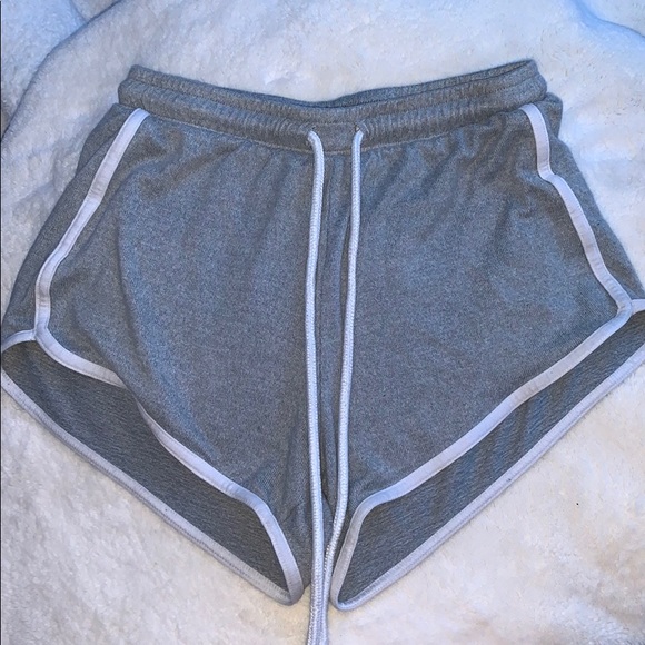 light grey shorts - Picture 1 of 3
